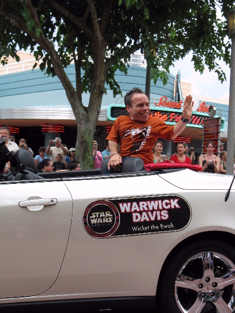 Warwick Davis